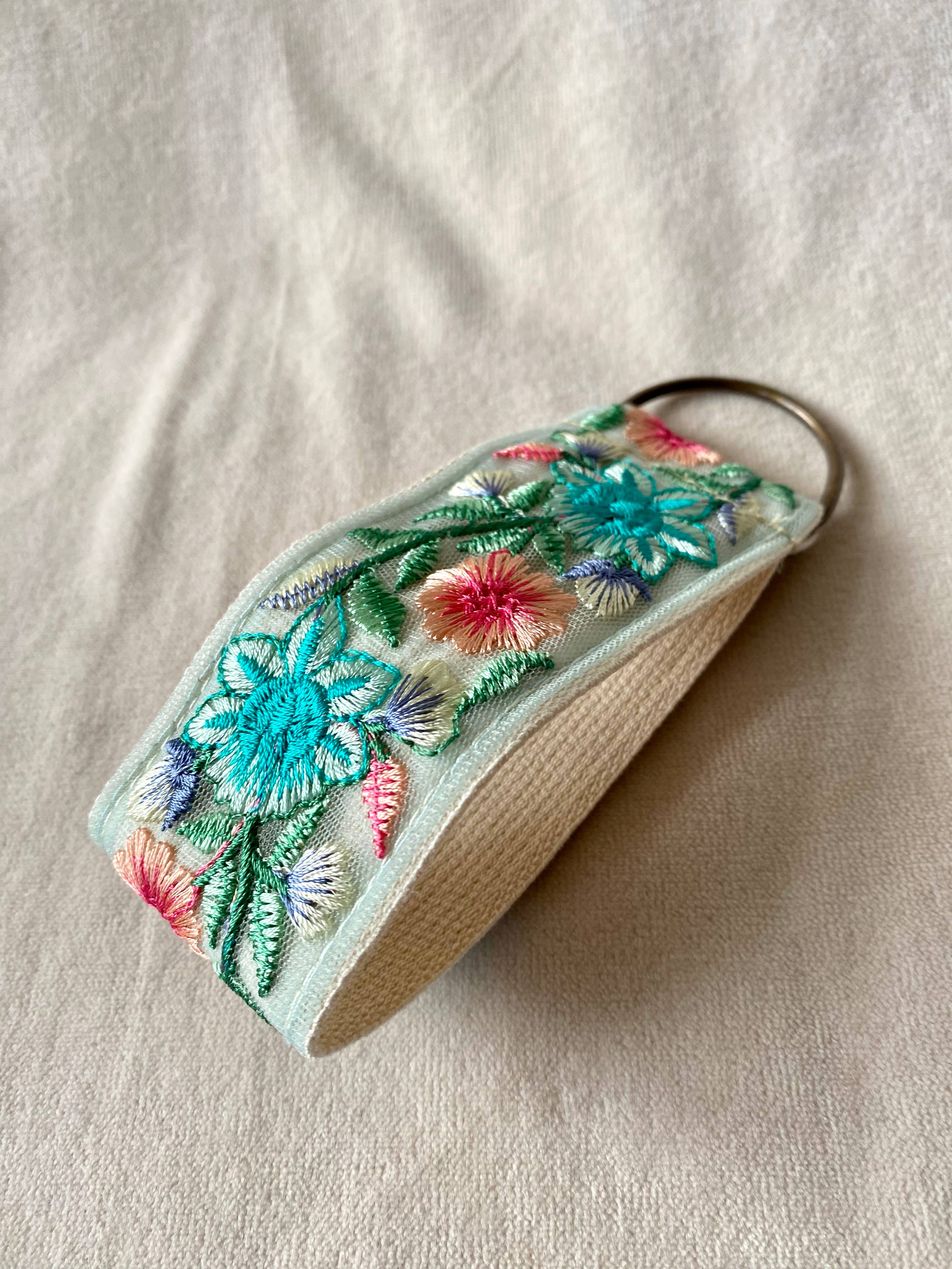 Blaue Meerjungfrau ~ Stoff-Schlüsselanhänger mit Blumenmuster, Geschenk zum Valentinstag