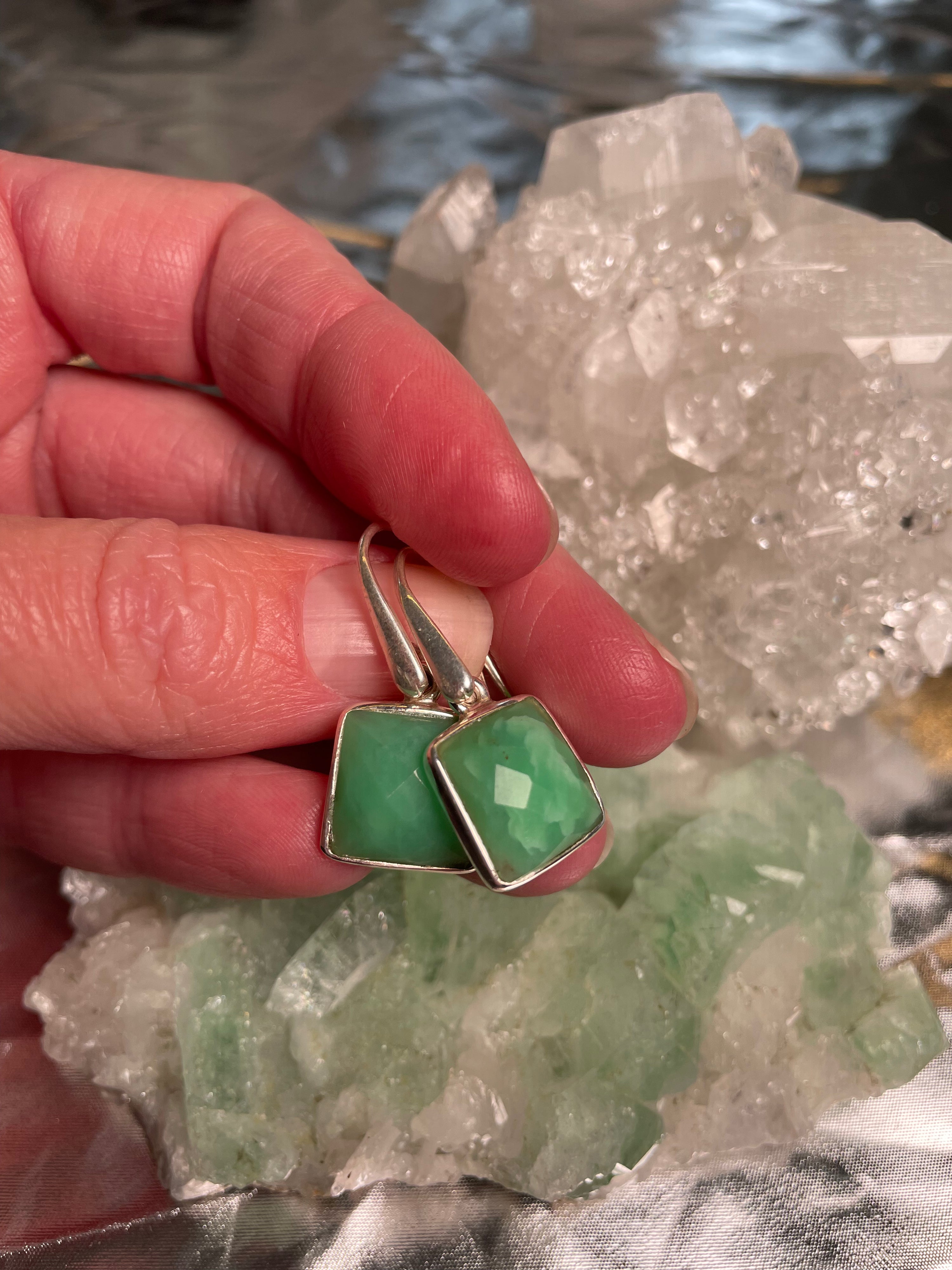 Chrysopras Ohrhänger, facettiert, eckig – Sterling Silber 925