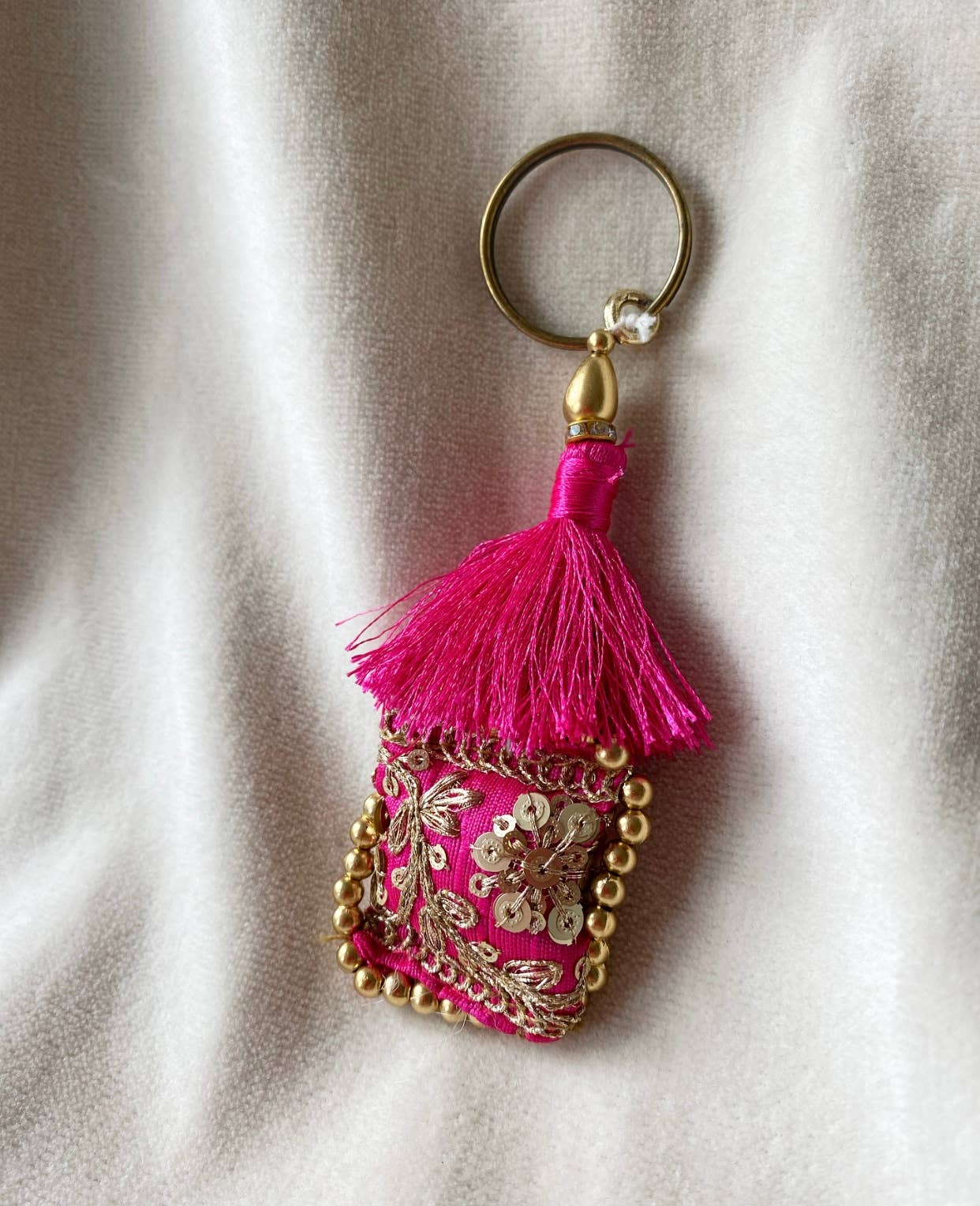 Indian Latkan: Schlüsselanhänger in Fuchsia