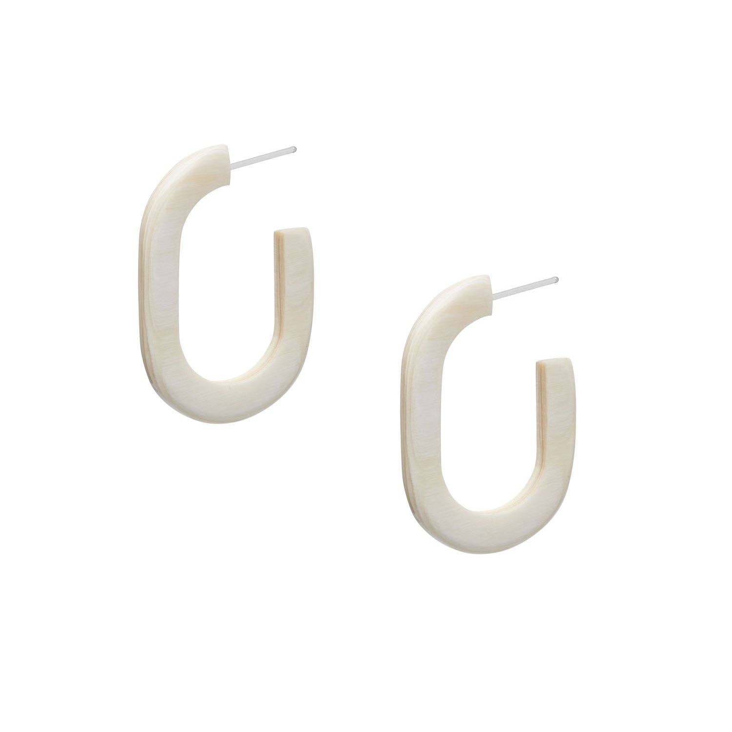 ELARA Weiße ovale natürliche Horn-Creolen / Schmuck
