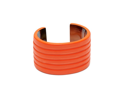 Orangefarbene Büffelhorn-Sommerarmspange für Damen