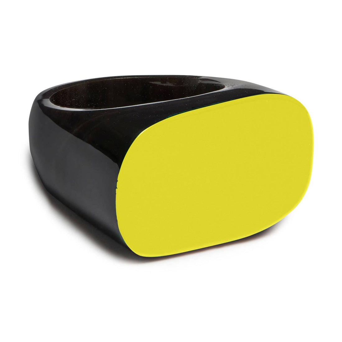 Ovaler Statement-Ring aus Chartreuse-Horn