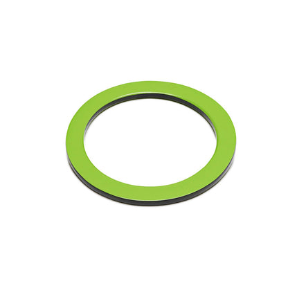Flache, limonengrüne und braune natürliche Armreif