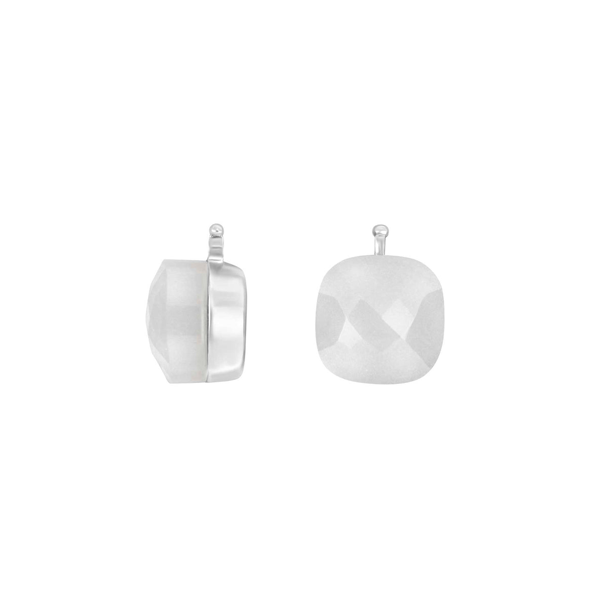 E56 – Kleines facettiertes Quadrat aus Quarzglas in silber