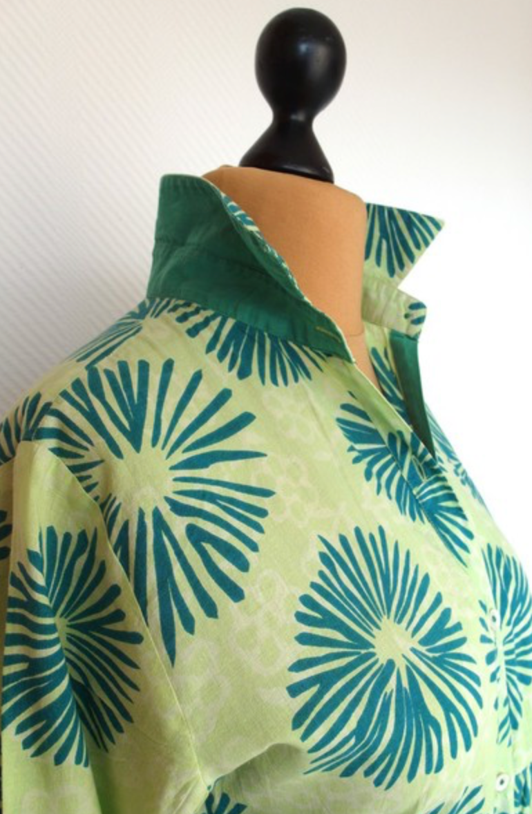 Indradanush Volantkleid grün Detail Kragen
