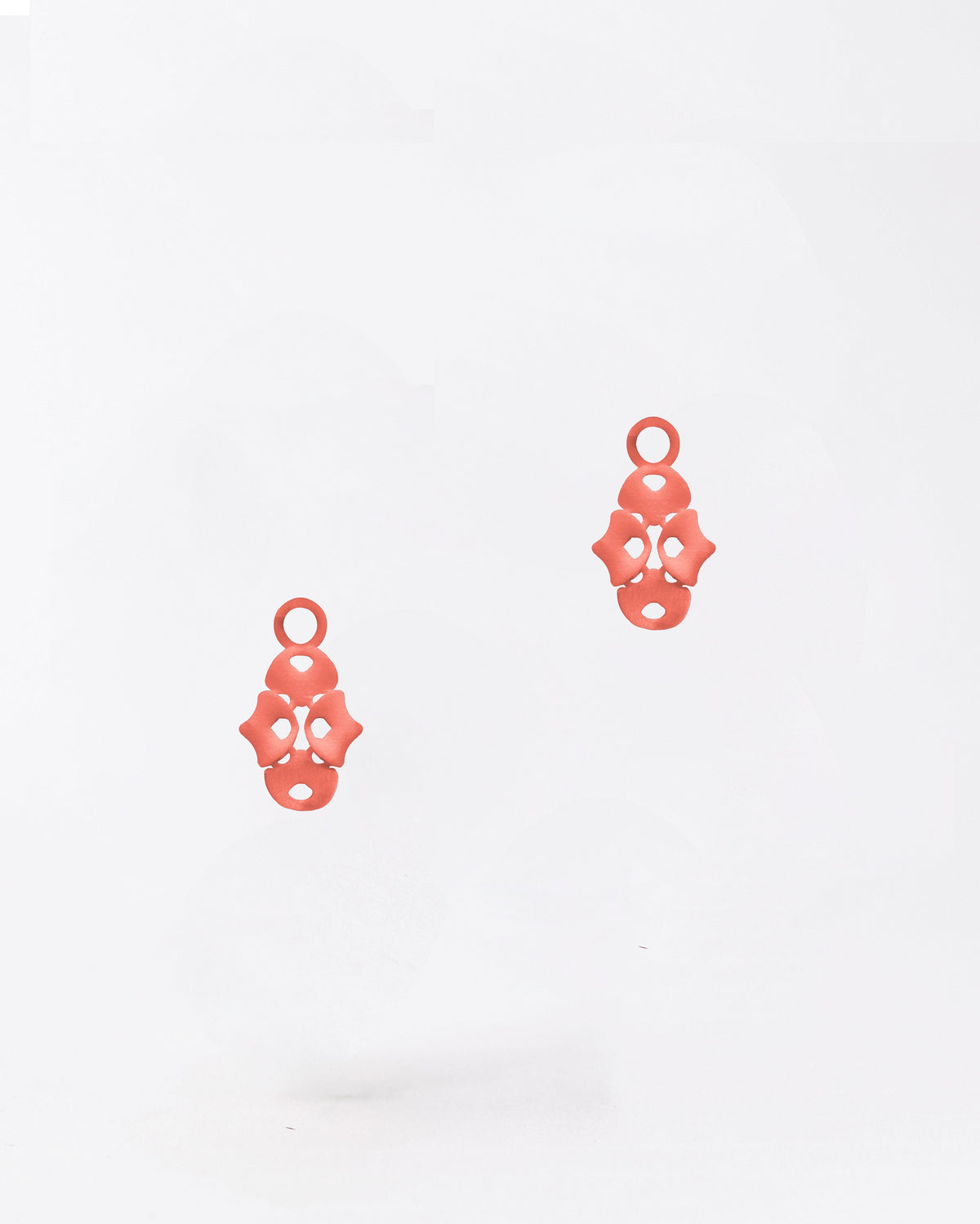 Fabnora Ornament Mini Salmon Red