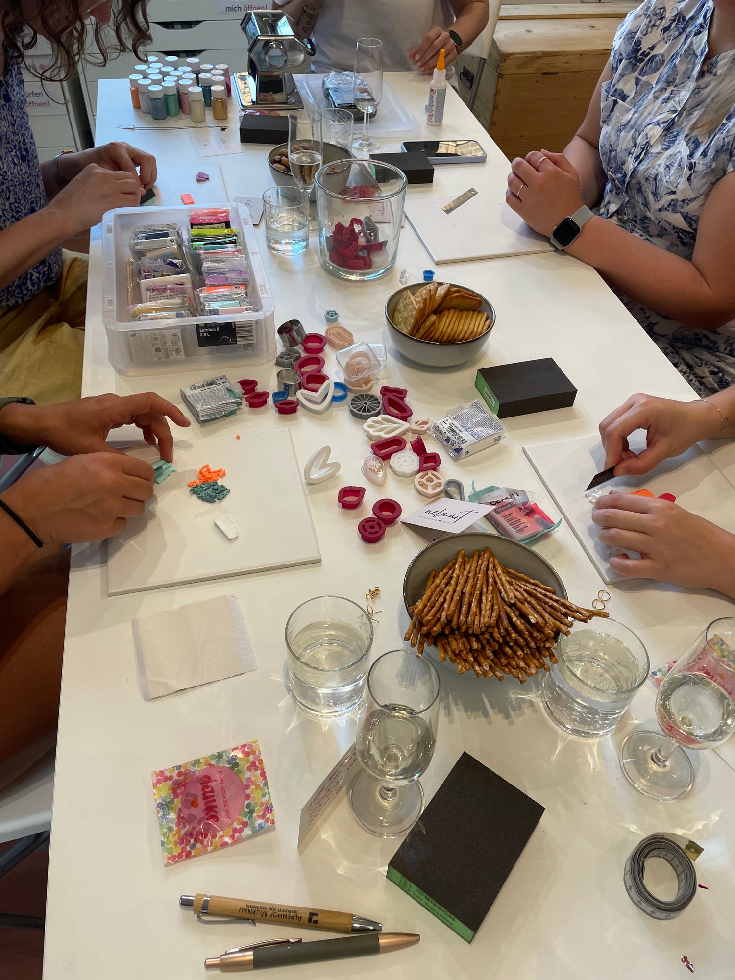 Nela Art Polymer Ton Workshop  Freitag 07.11.2025