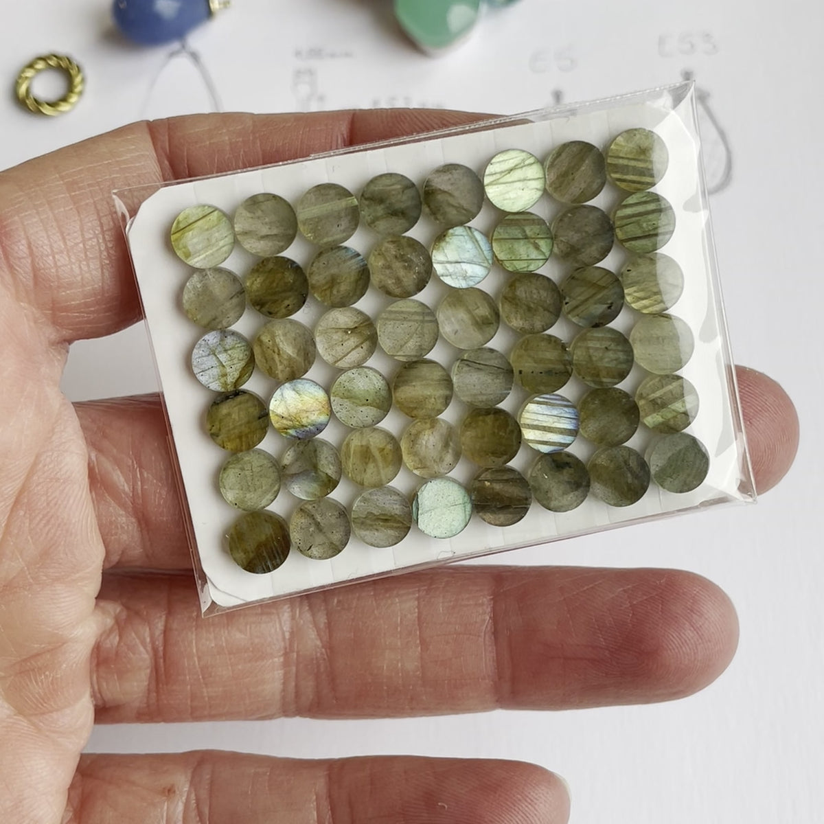 Labradorit Cabochons rund 6 mm
