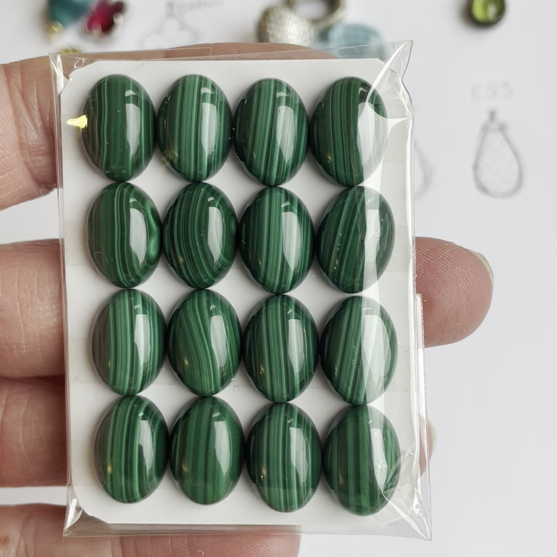 Malachit Cabochons oval 10 x 14 mm