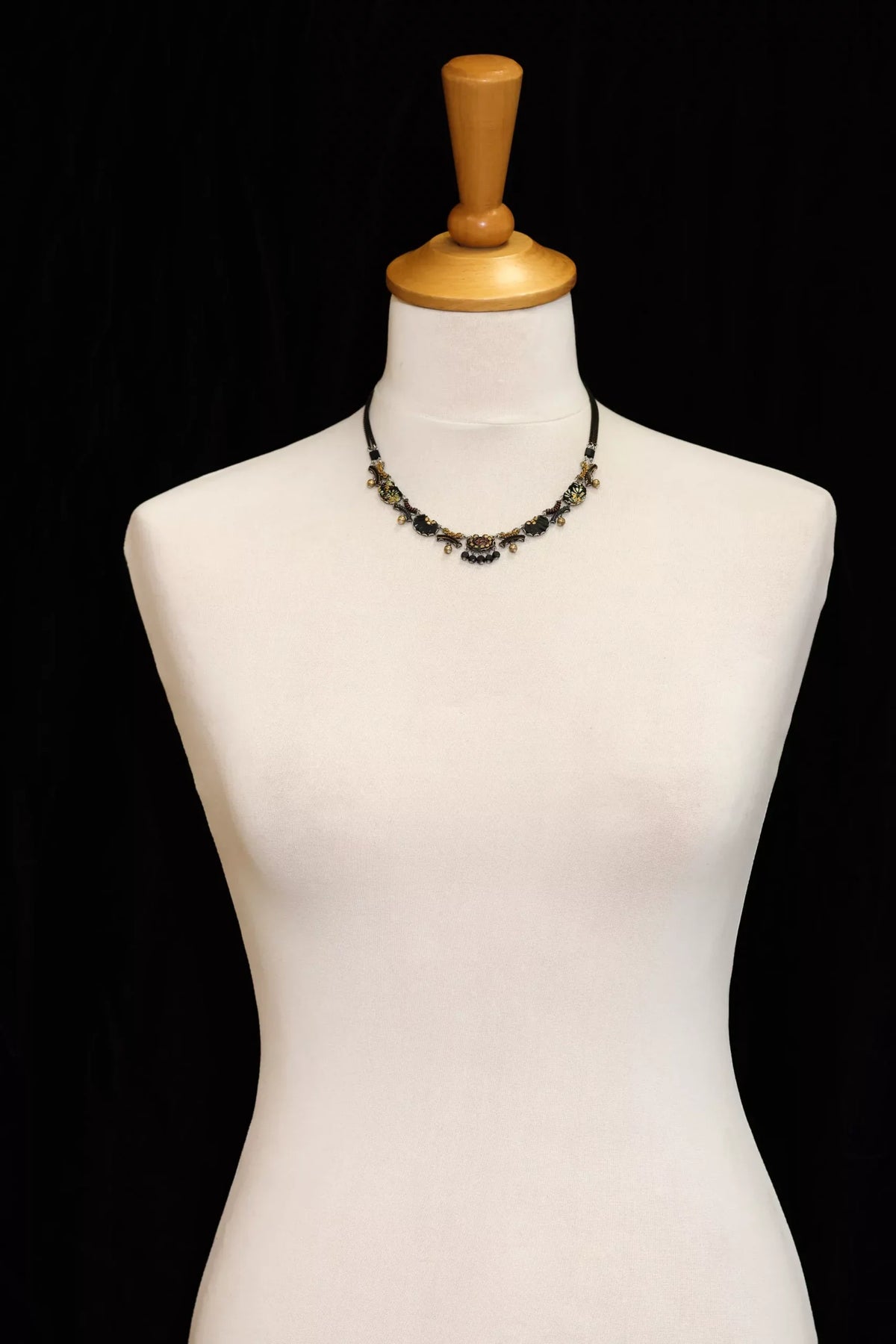 Ayala Bar Collier Zuri – Royalty