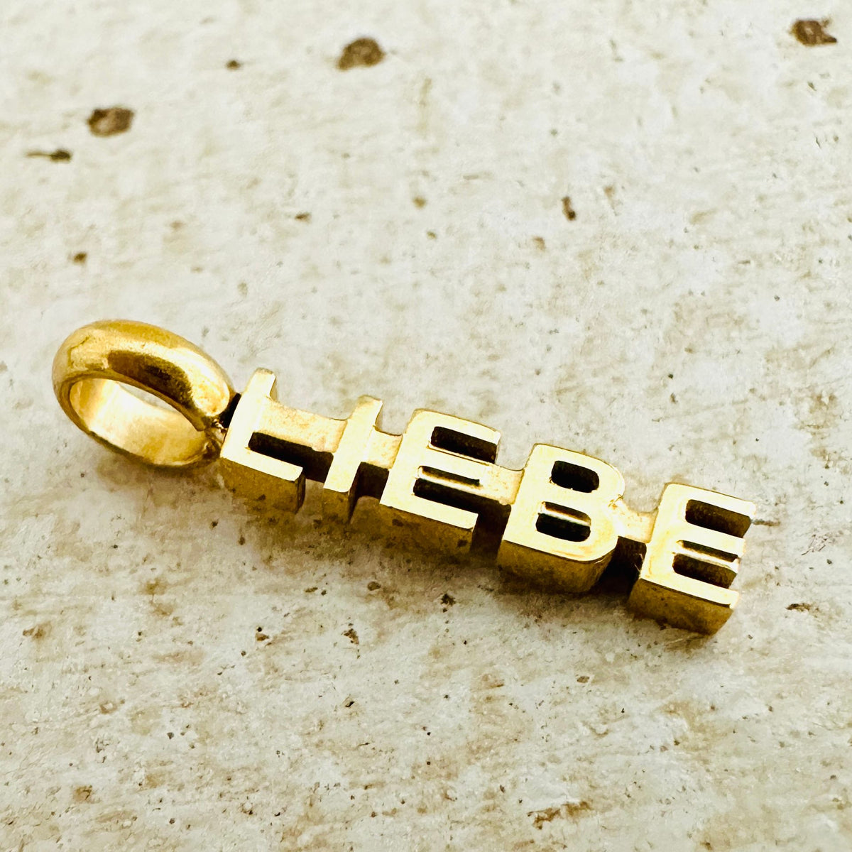 Wort-Charm LIEBE, vergoldet