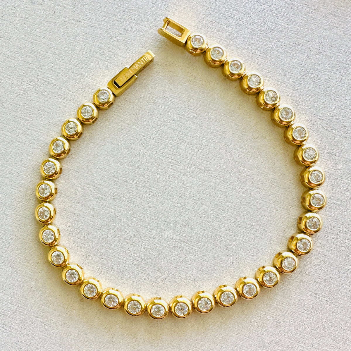 Tennisarmband mit Zirkonia, vergoldet