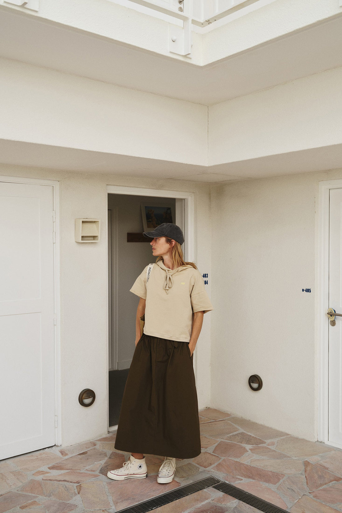 INDI&amp;COLD Kapuzensweatshirt mit kurzen Ärmeln in Beige