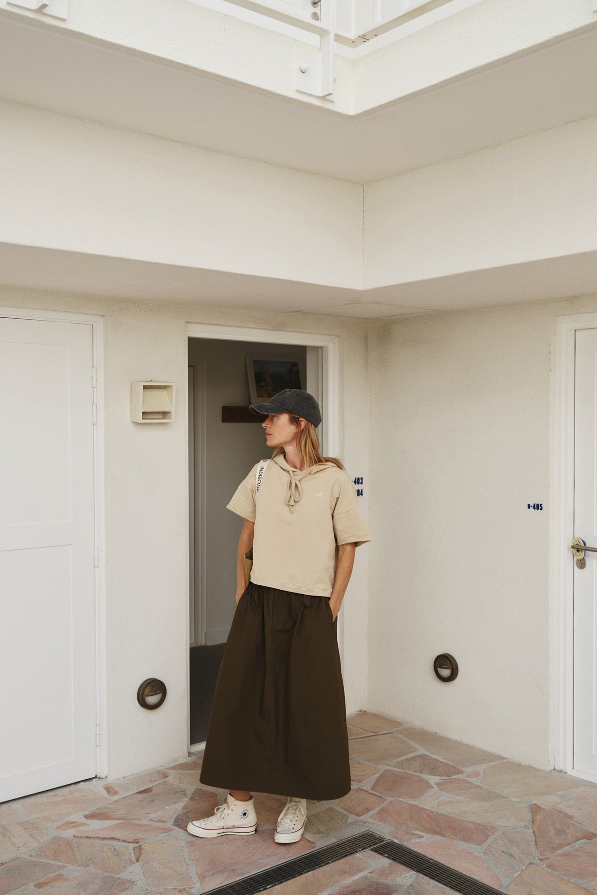 INDI&amp;COLD Kapuzensweatshirt mit kurzen Ärmeln in Beige